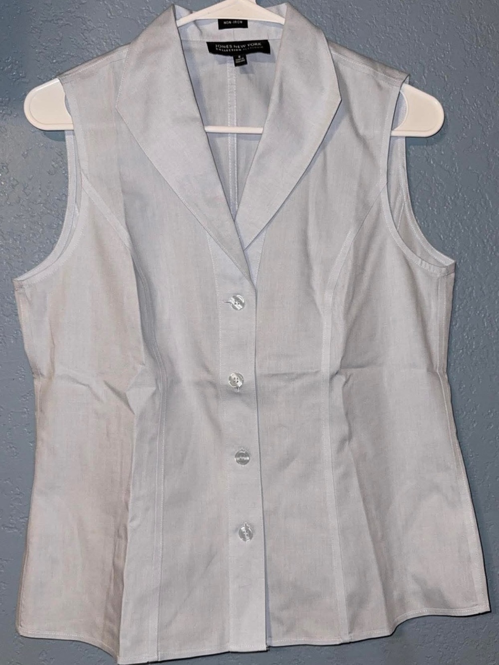 Jones New York Sheer Sleeveless Button-Front Top in Light Gray